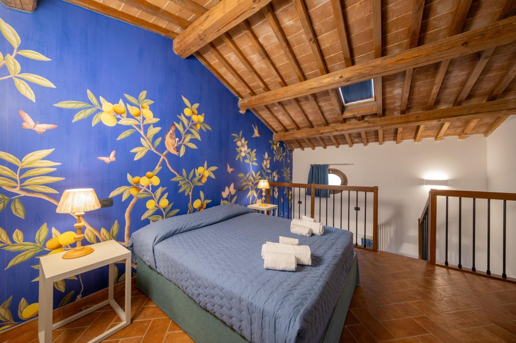 San Ruffino Apartments Lari Exterior photo