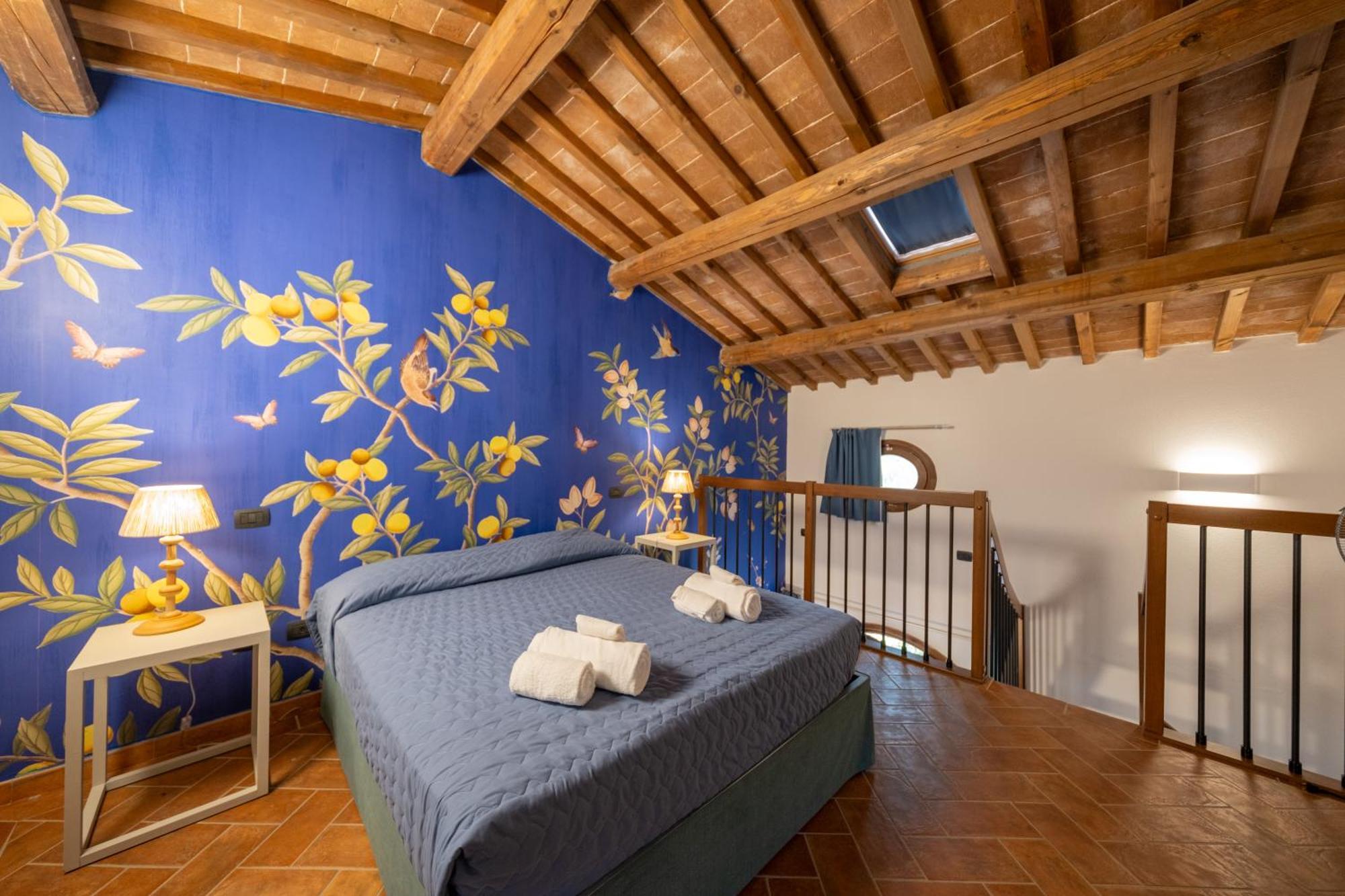 San Ruffino Apartments Lari Exterior photo