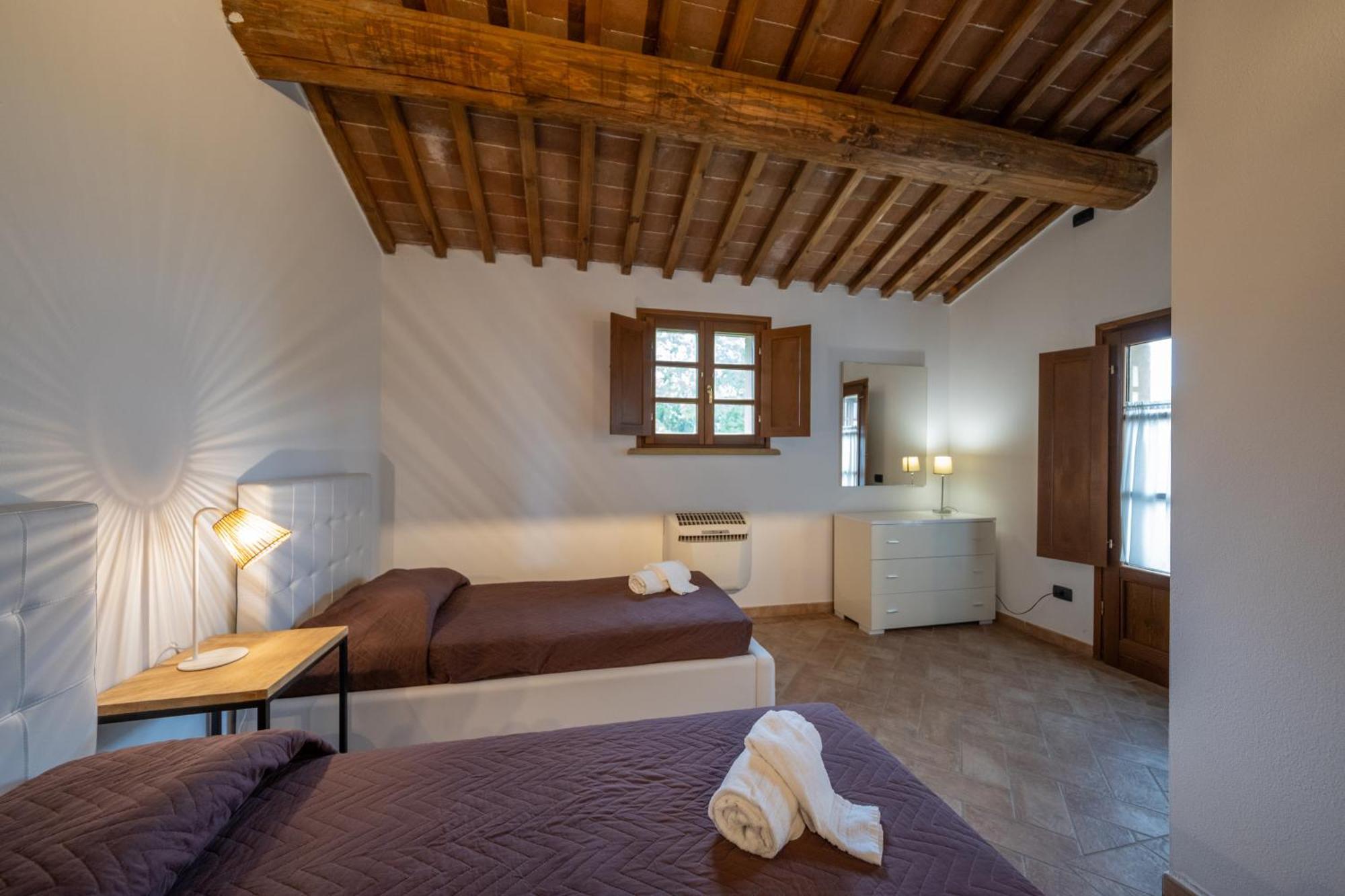 San Ruffino Apartments Lari Exterior photo