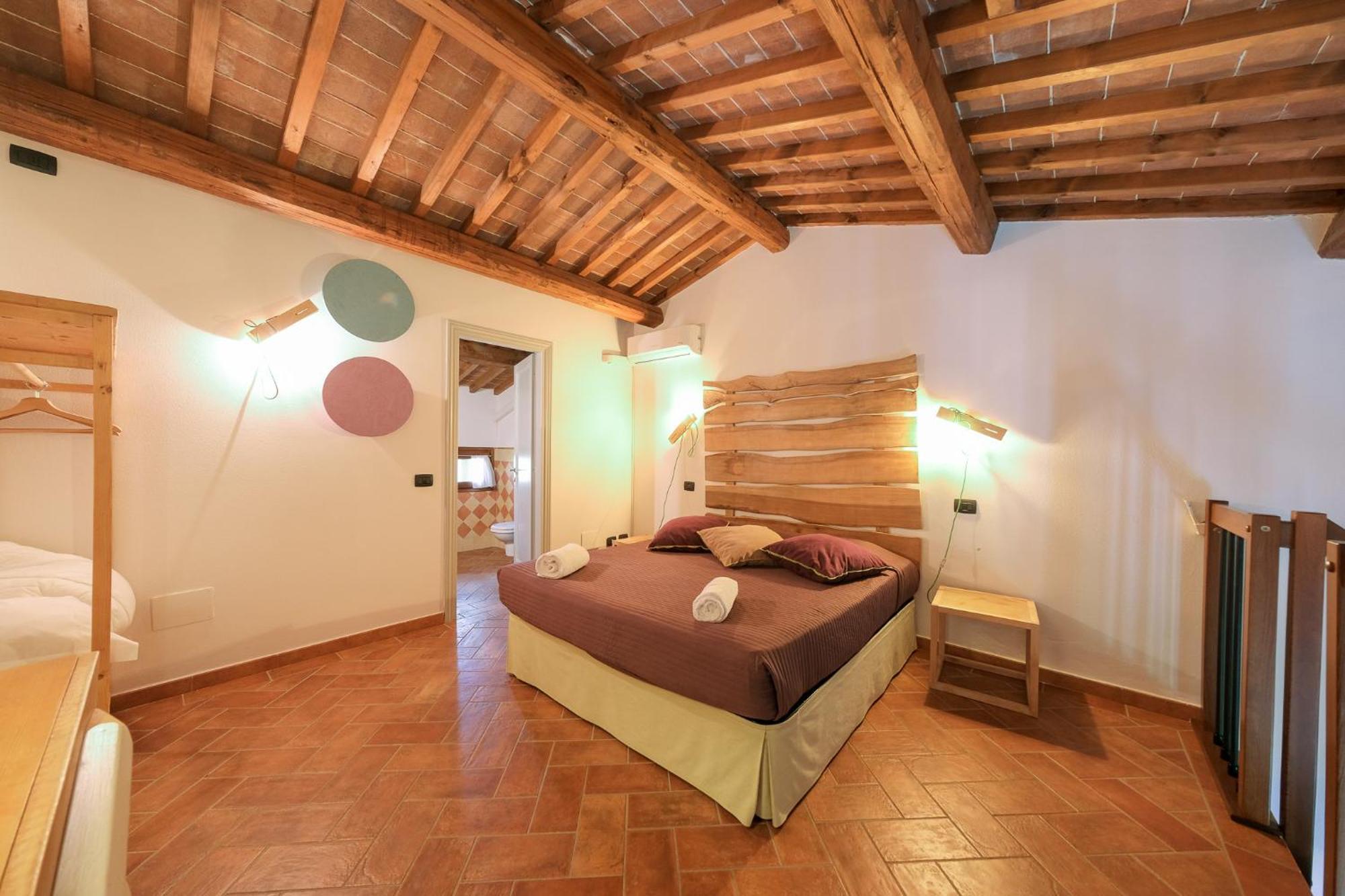 San Ruffino Apartments Lari Exterior photo