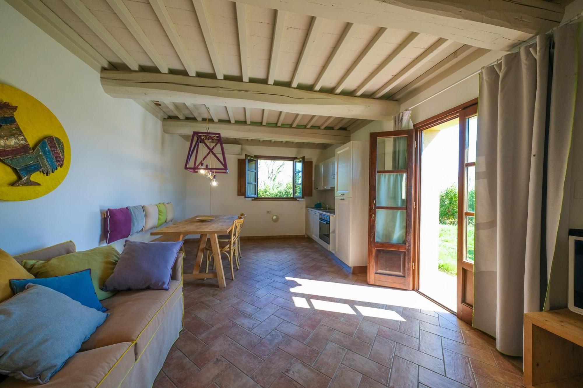 San Ruffino Apartments Lari Exterior photo
